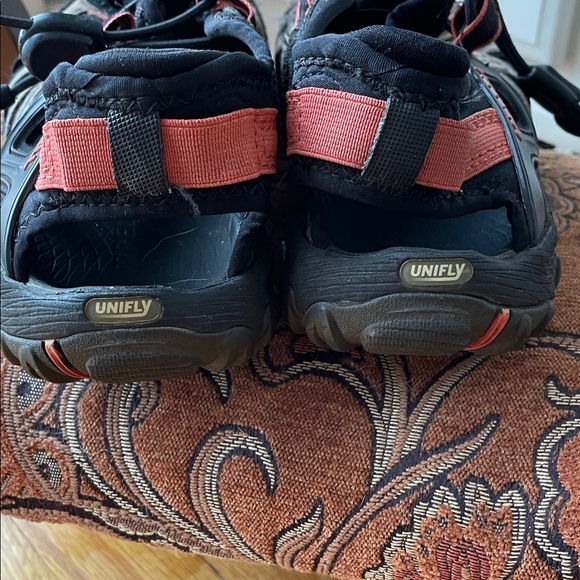 Merrell Women’s Athletic Hiking Shoes - Black and Tan - Picture 6 of 9